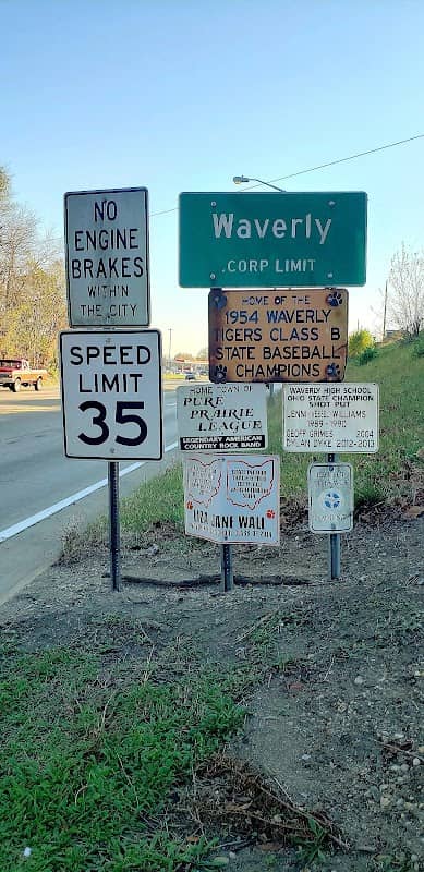 Welcome to Waverly sign - Image 1