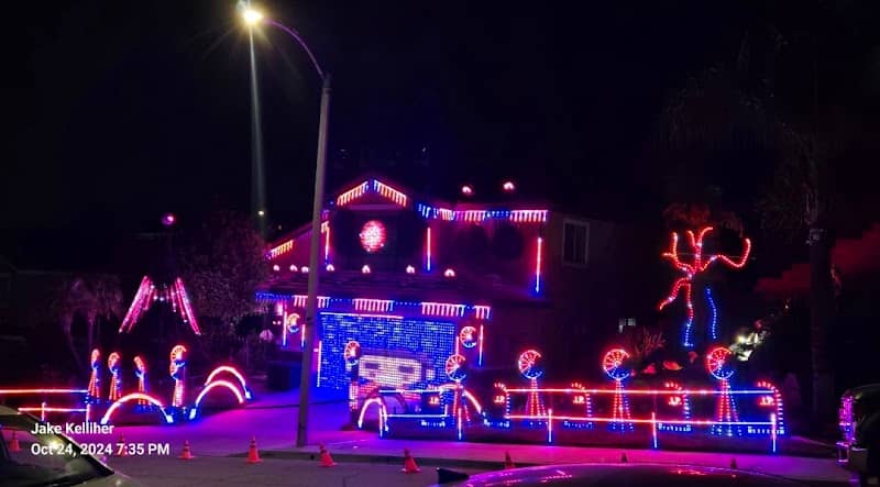 Dancing Lights in Highland - Image 2