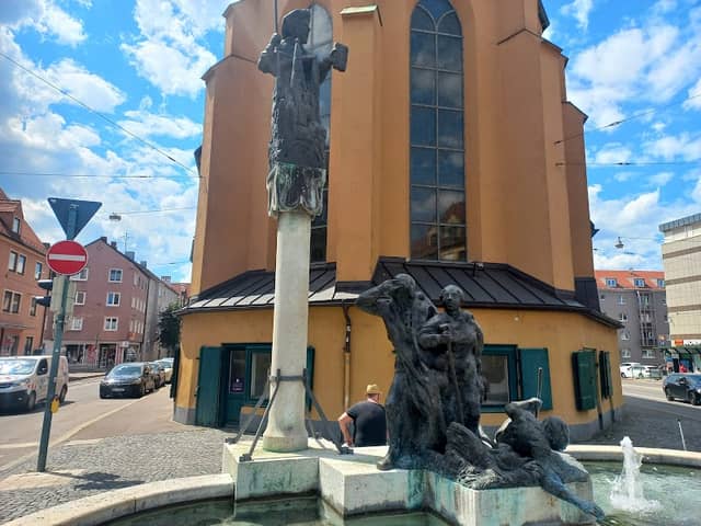Jakober Brunnen - Image 1