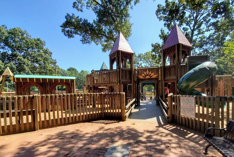 Peek Forest Park - Image 1