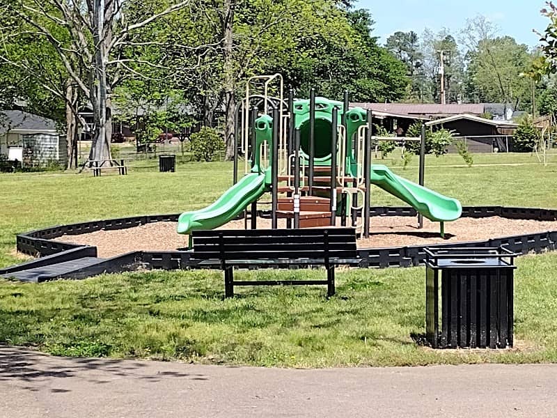 Elise G. Anderson Walking Park - Image 1