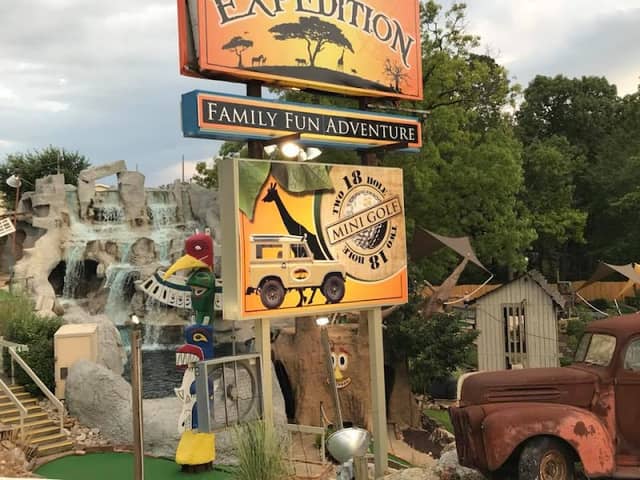 Putt 'N Stuff Family Fun Center - Image 2