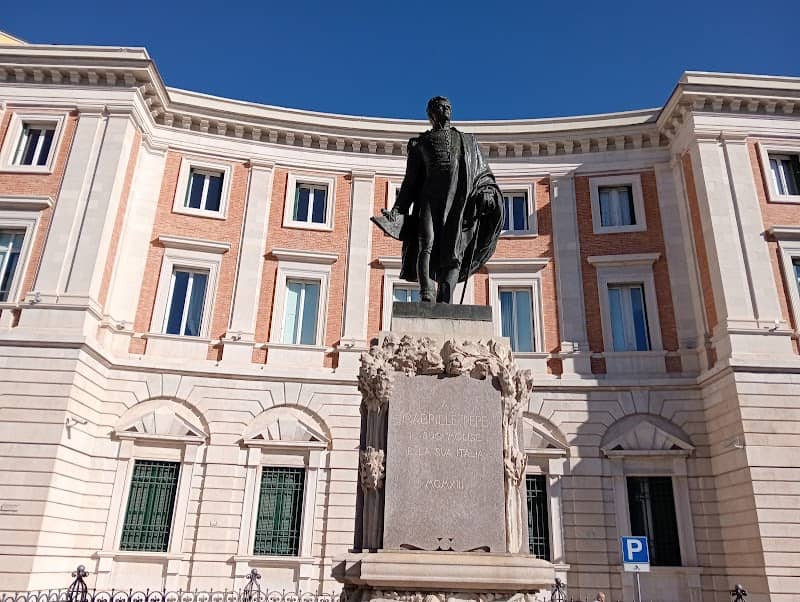 Monumento a Gabriele Pepe - Image 1