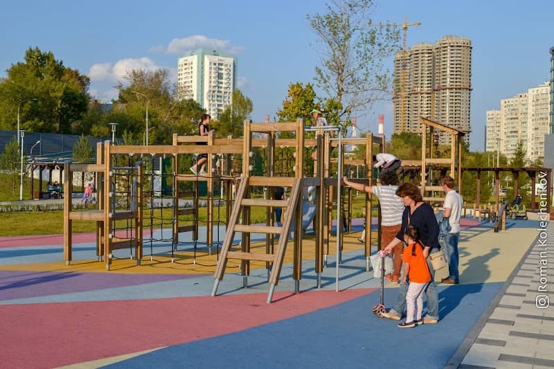 Akademicheskiy Park - Image 2