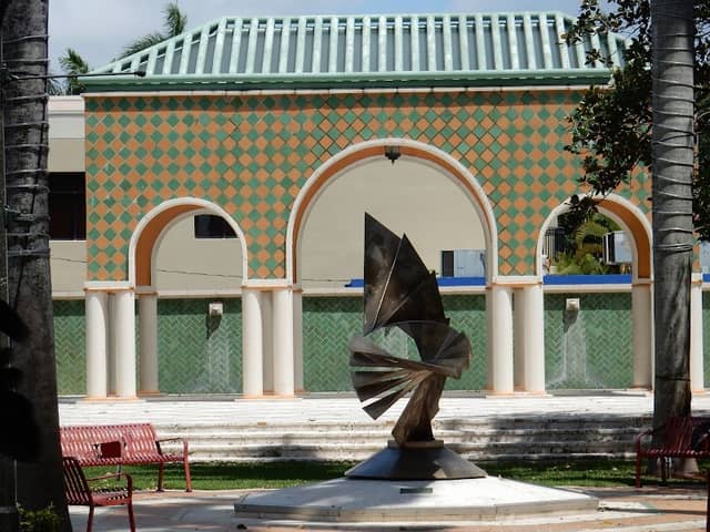 Sanborn Square - Image 1