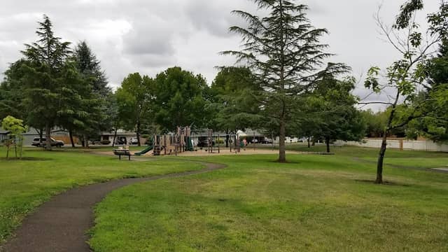 Courtside Park - Image 1