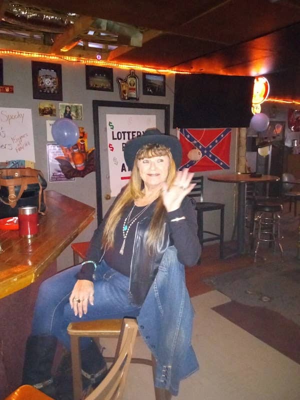 DeMarcos Coalminers Lounge - Image 1