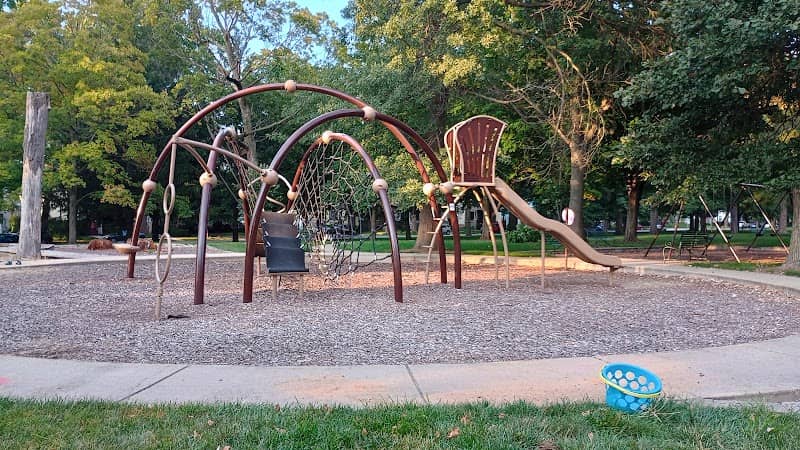 Franklin Park - Image 1