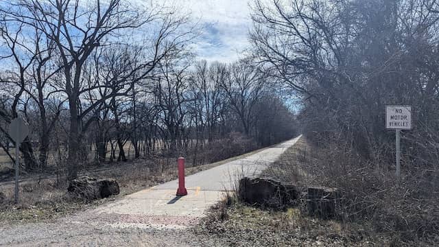 Osage Prairie Trail North Trailhead - Image 1