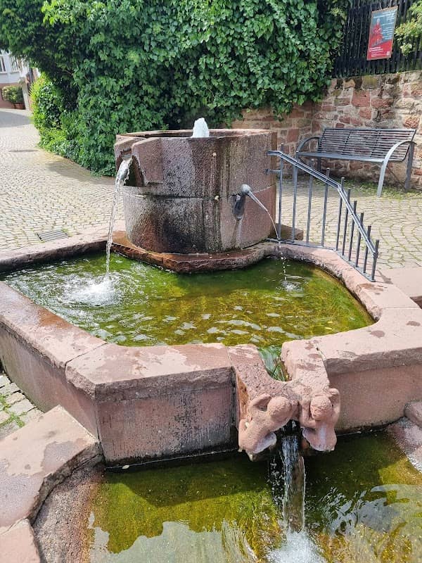 Roter Brunnen - Image 1