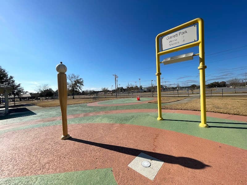Kid's Splash Park - Image 1