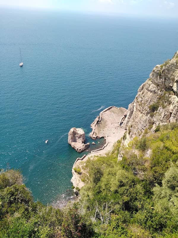 Viewpoint.8-Amalfi Dr - Image 2