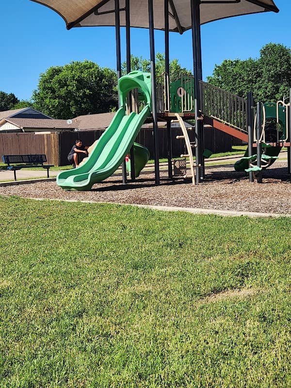 Willow Run Park - Image 1
