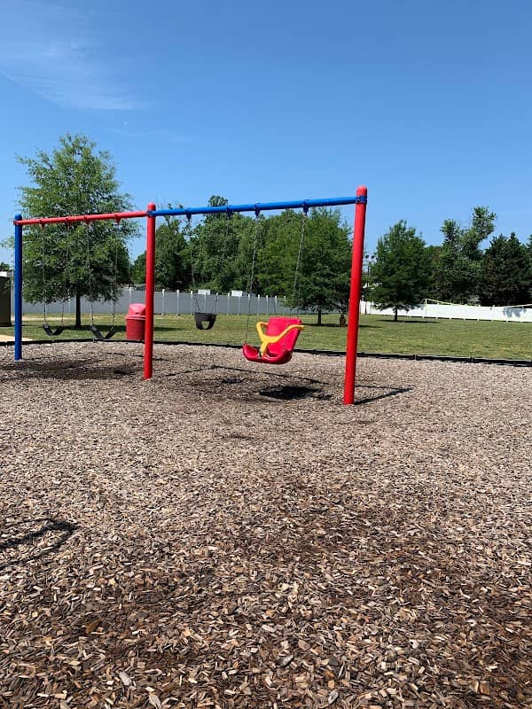 Warsaw Town Park - Image 1