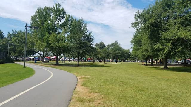 Virginia Acres Park - Image 3