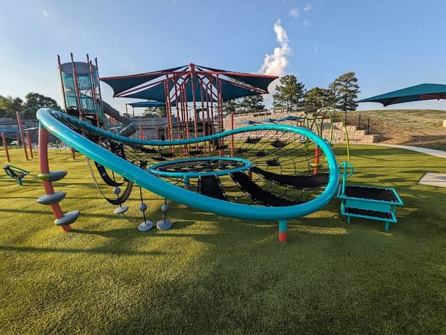 Henslee Park - Image 2