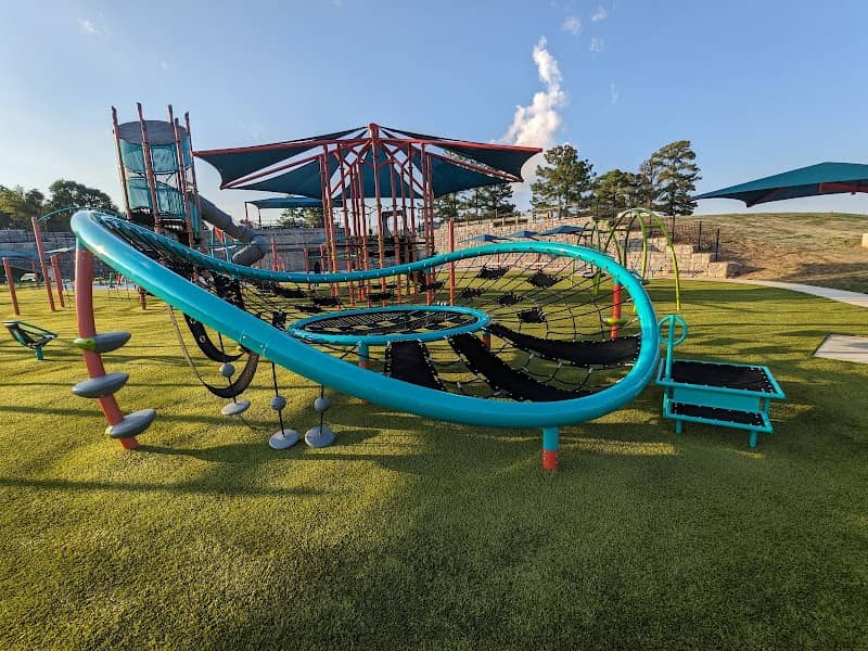 Henslee Park - Image 2