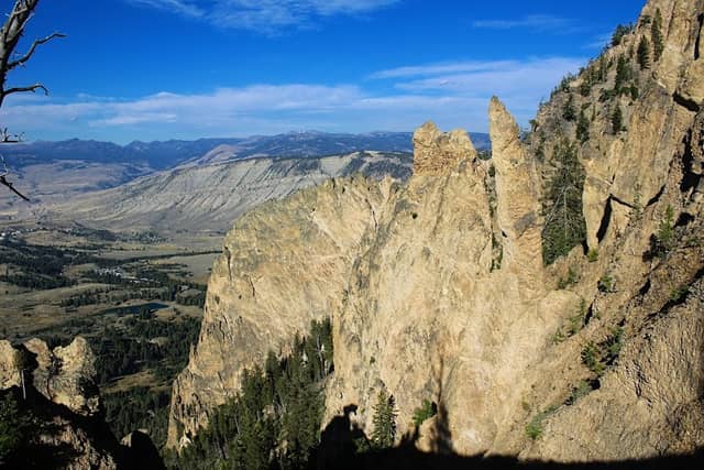 Bunsen Peak - Image 2
