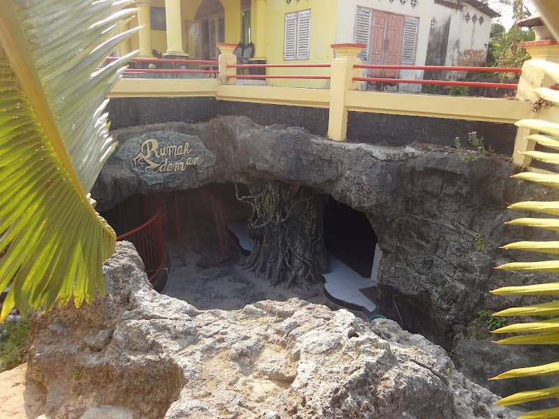 Wisata Goa Alam Sumenep - Image 1