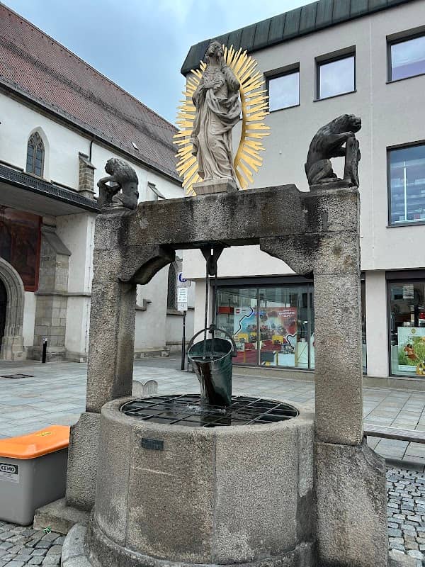 Thales Brunnen - Image 1