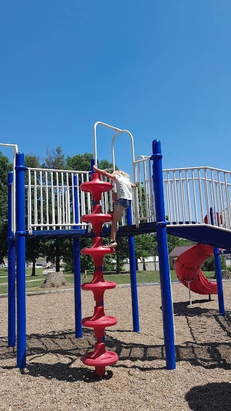 Linn City Park - Image 1