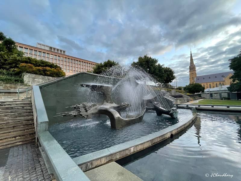 Captain Cook Memorial Fountain - Image 1