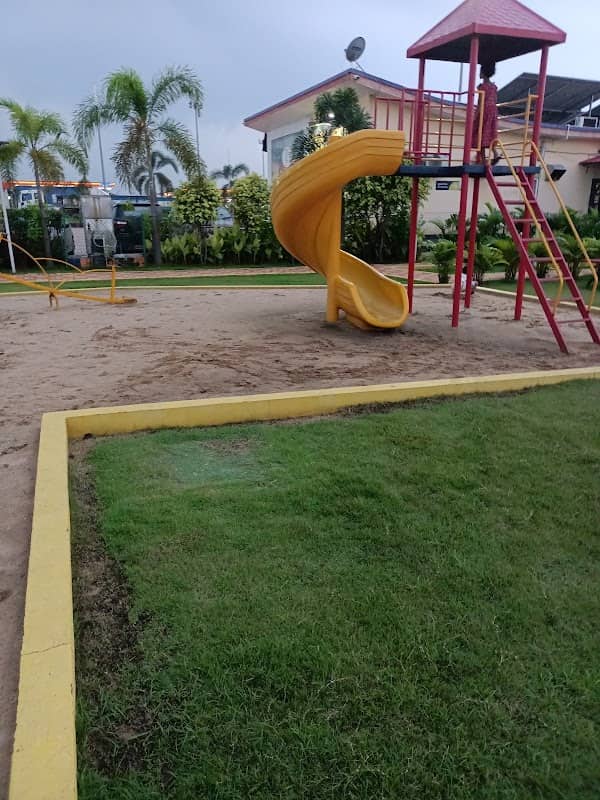 Children park - Image 1