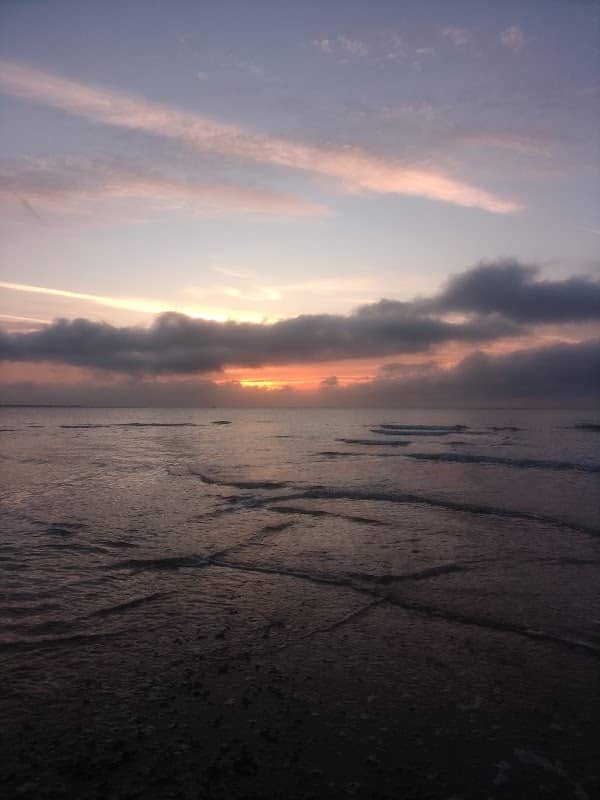 Middle Beach - Image 2