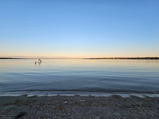 Starbuck Public Beach - Image 2