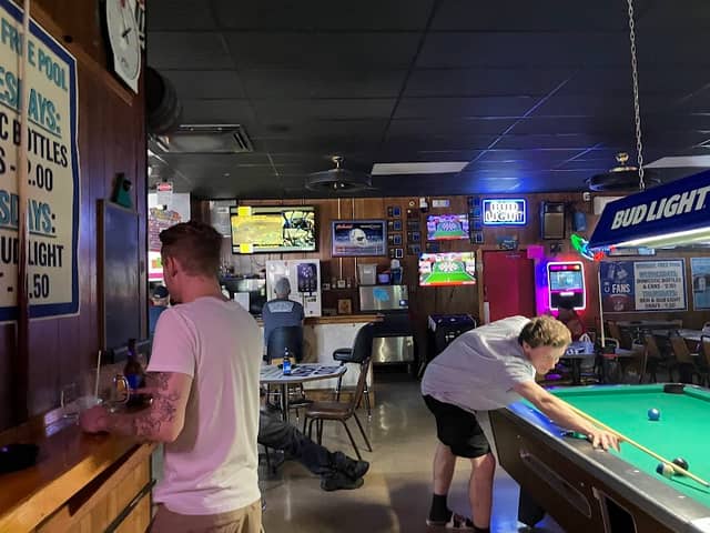 Dutch Mill Bar - Image 1