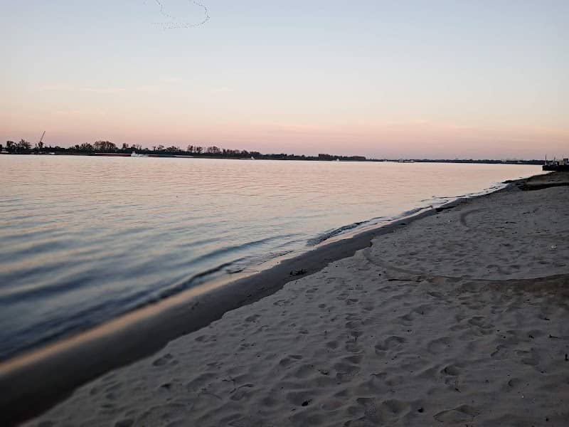 Crescent Park - Image 2