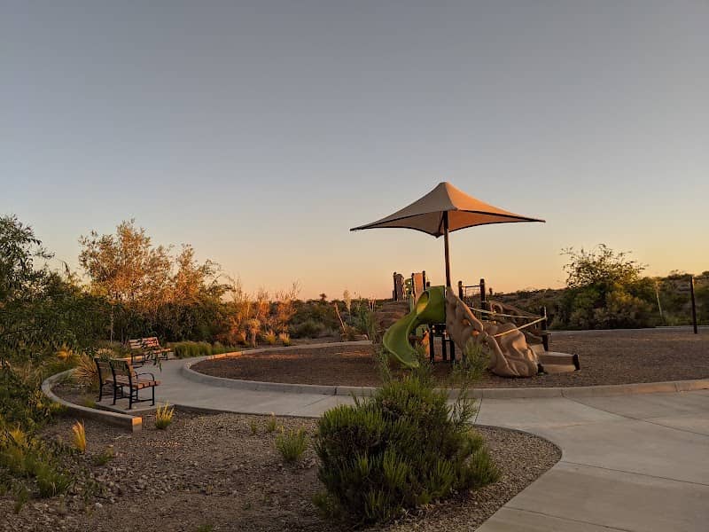 Paseo De Oñate Park - Image 1