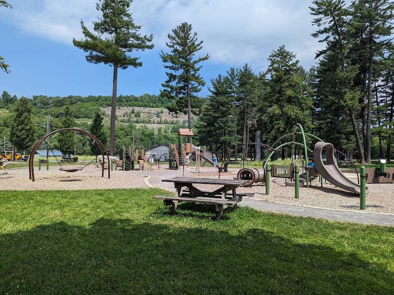 Island Park - Image 2