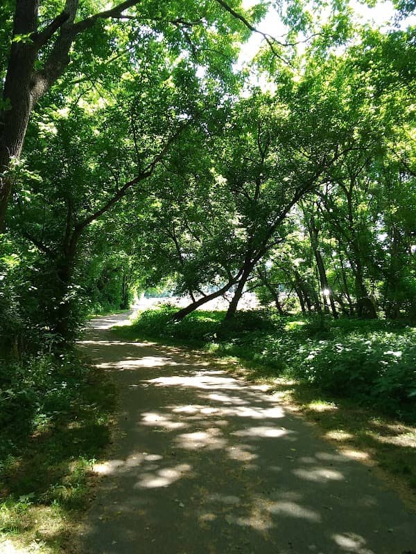 Veterans Park - Image 2