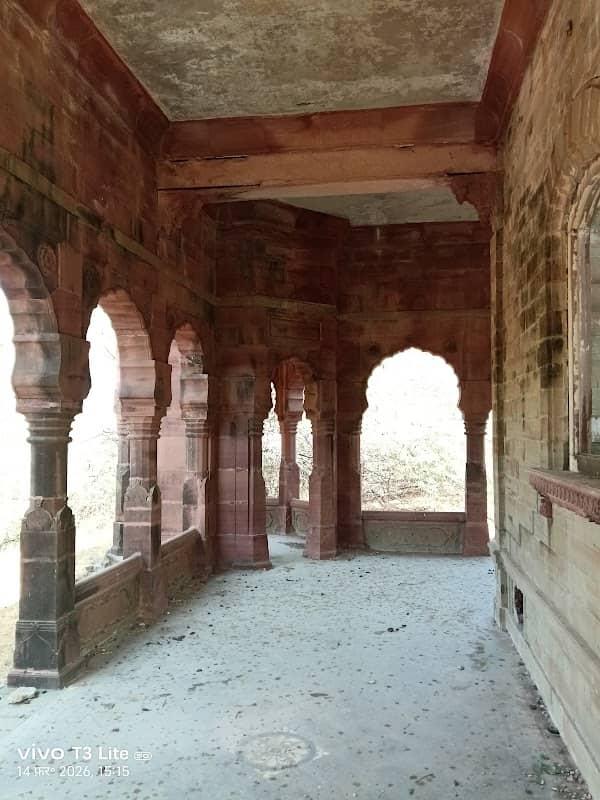 Hawa Mahal - Image 1