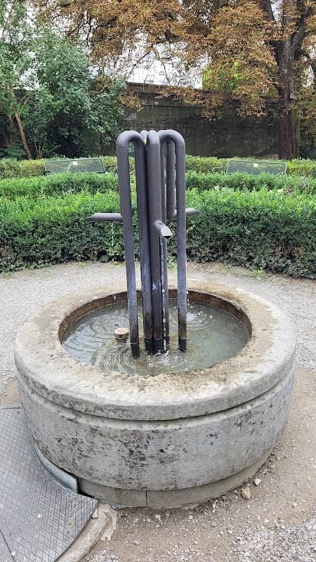 Hirschgrabenbrunnen - Image 1