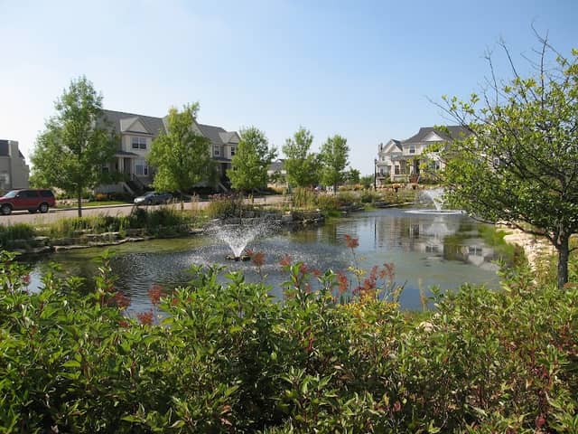 Victor Square Park - Image 1