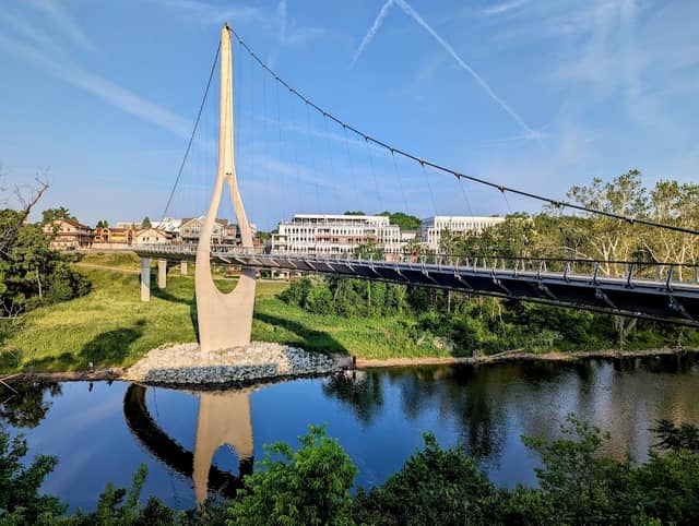 Riverside Crossing Park Plaza - Image 2