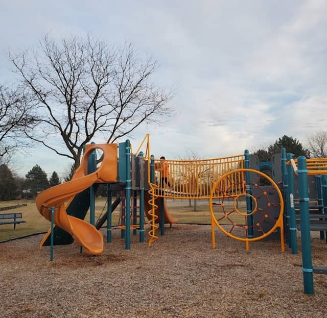 Mark Sawyers Family Park - Image 1