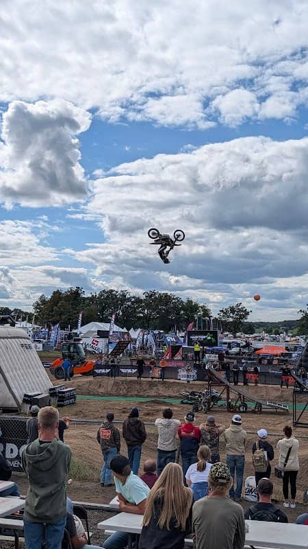 Sno Barons Hay Days Grass Drags Race & Event - Image 1