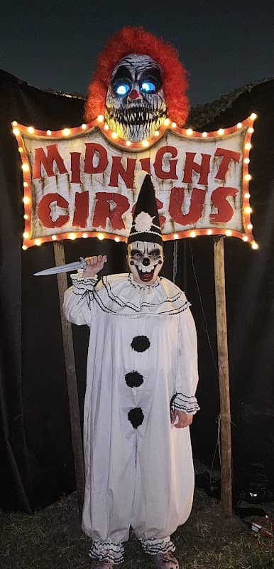 Macdevitt Manor Haunted House - Image 2