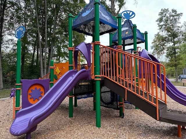 Bauervic Woods Park - Image 1