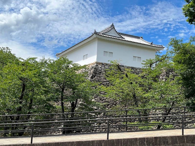 Kameyama Castle - Image 1