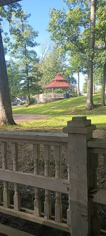 walking and recreation park - Image 2