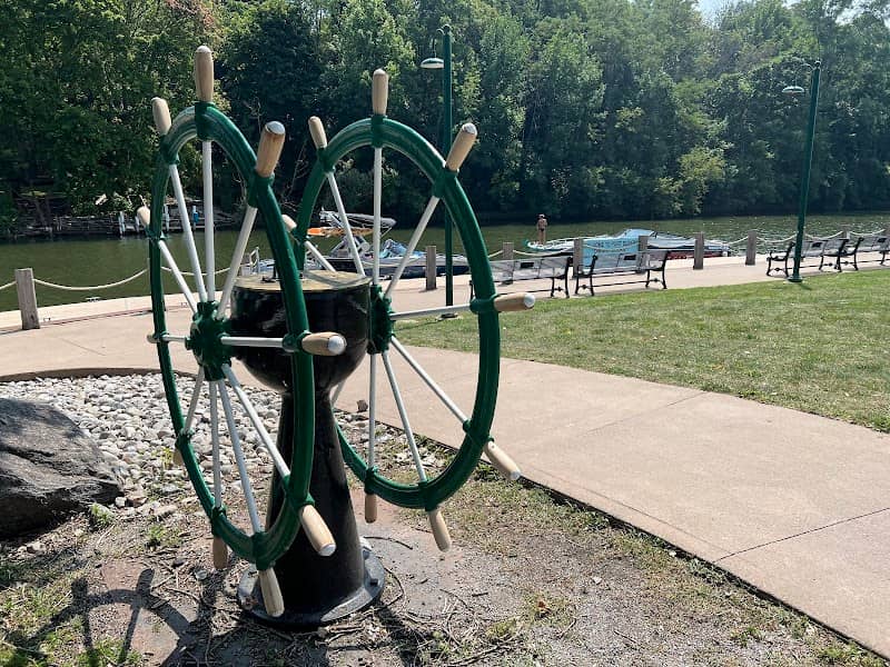 Riverfront Park - Image 2