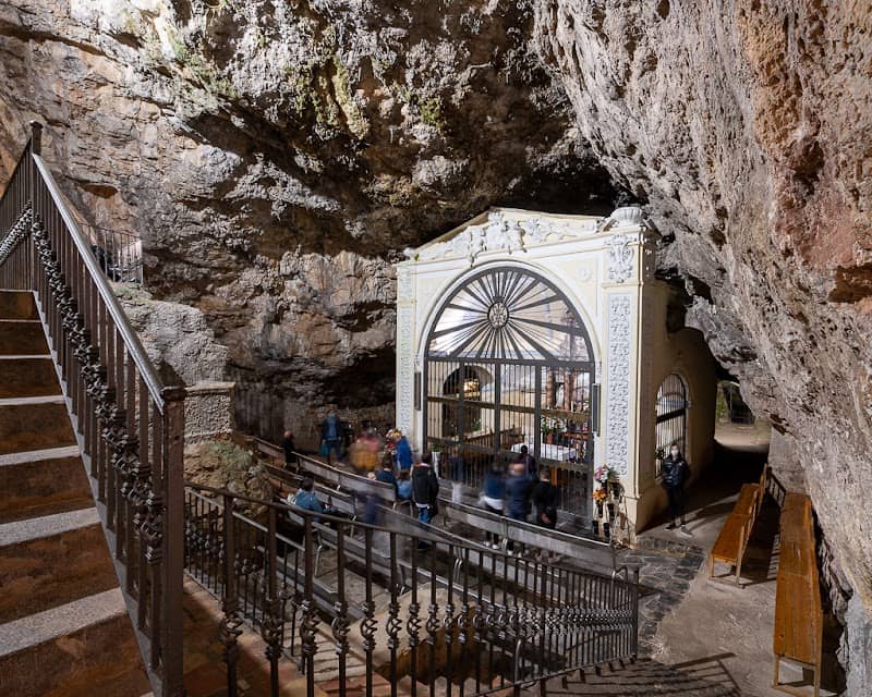 Santuario de la Cueva Santa - Image 1