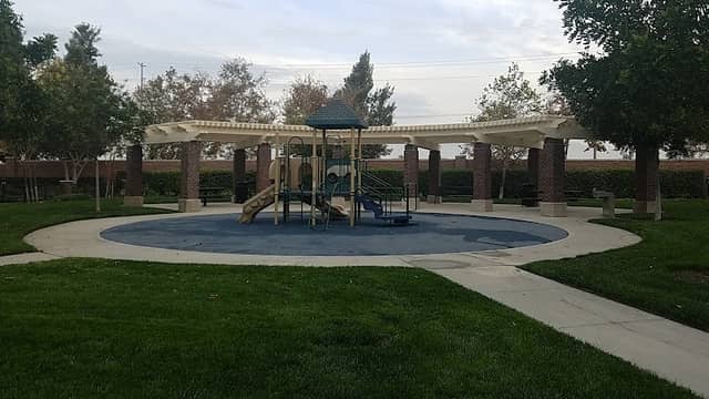 Evergreen Park - Image 1