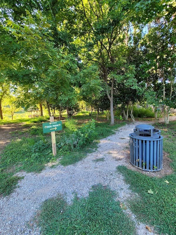 Dog park - Image 1
