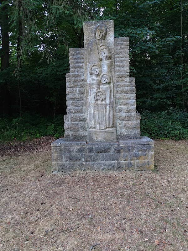 Das Denkmal der Familie - Image 1