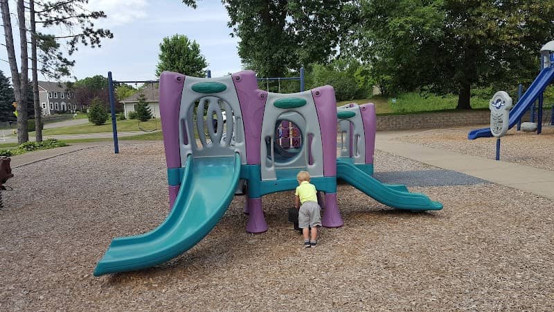 Lake Camelot Park - Image 2